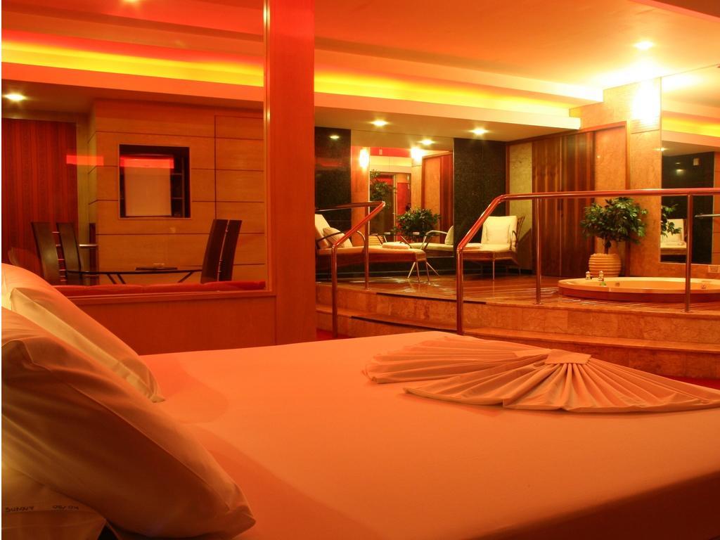 Motel Sunny (Adults Only) ベロ・オリゾンテ エクステリア 写真